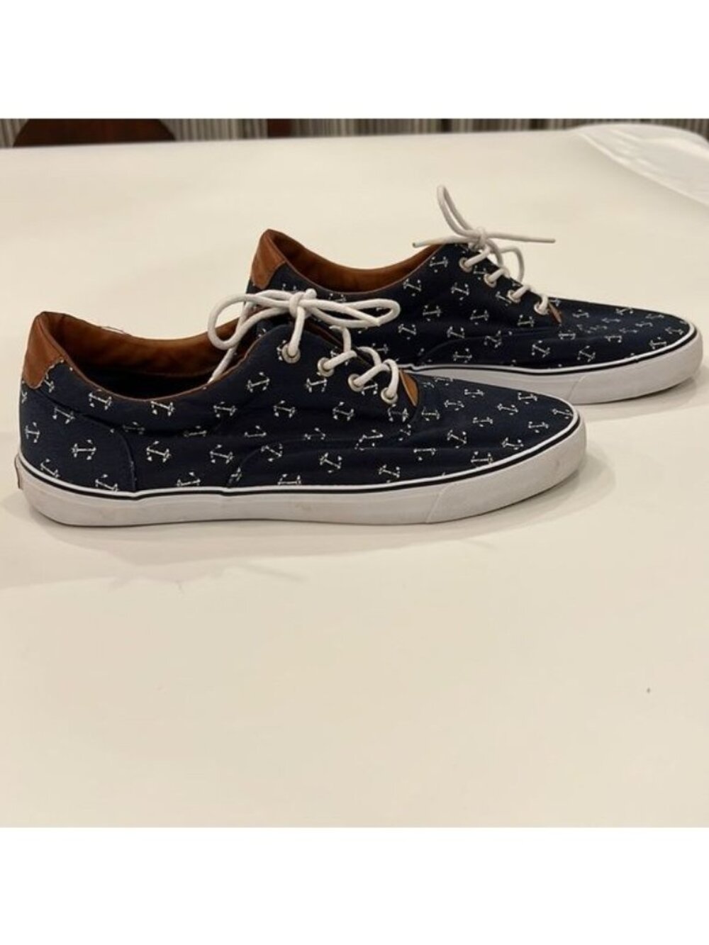 G.H. BASS & Co. Women's "Navigate" Sneakers navy blue with white anchors Size 9
